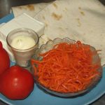 Фото рецепта - Рулет из лаваша с корейской морковью - шаг 1