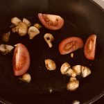 Фото рецепта - Нежнейшая курица под сливочным соусом с сыром маскарпоне - шаг 1