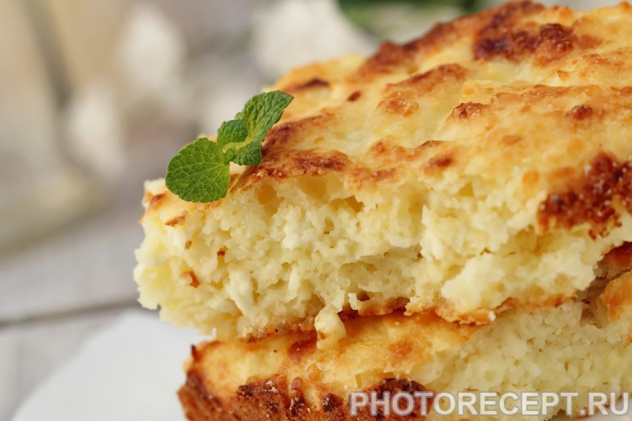 Творожная запеканка на манке и сметане