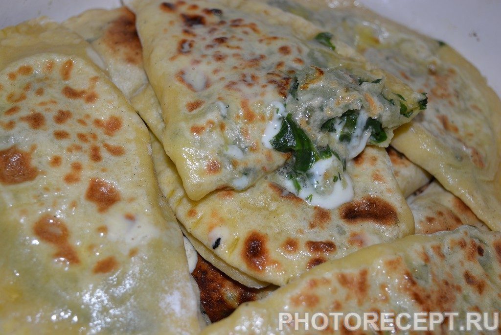 Кутабы с зеленью и сыром