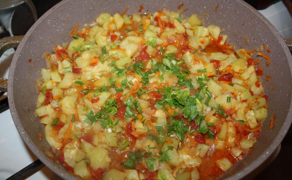 Овощное рагу с кабачками