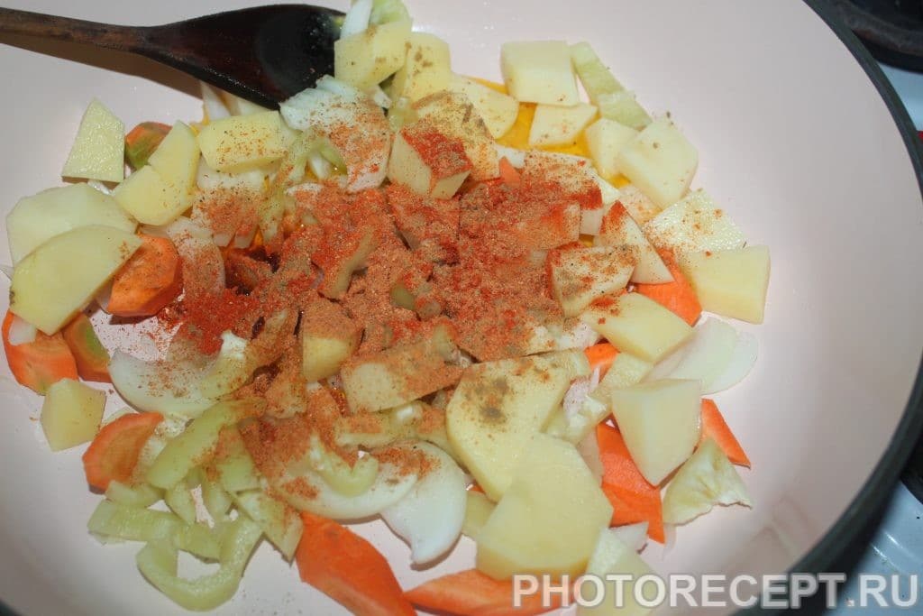 Фото рецепта - Куриные крылышки с овощами - шаг 2