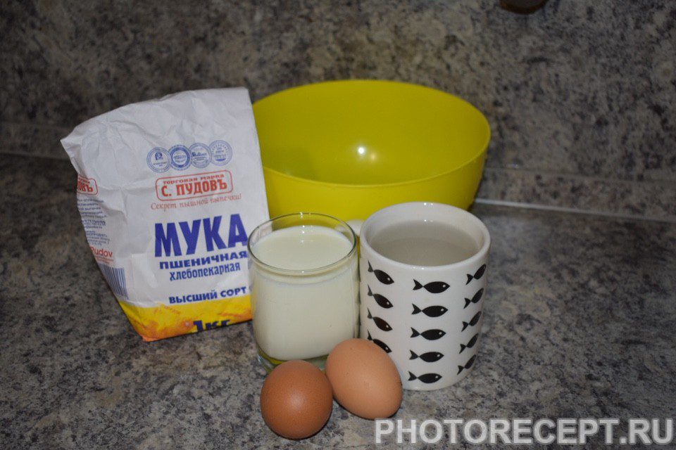 Фото рецепта - Блины с мясом на молоке - шаг 1