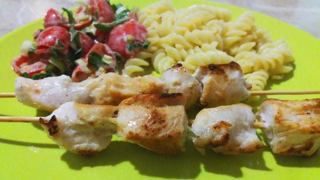 Нежные шашлычки из куриной грудки