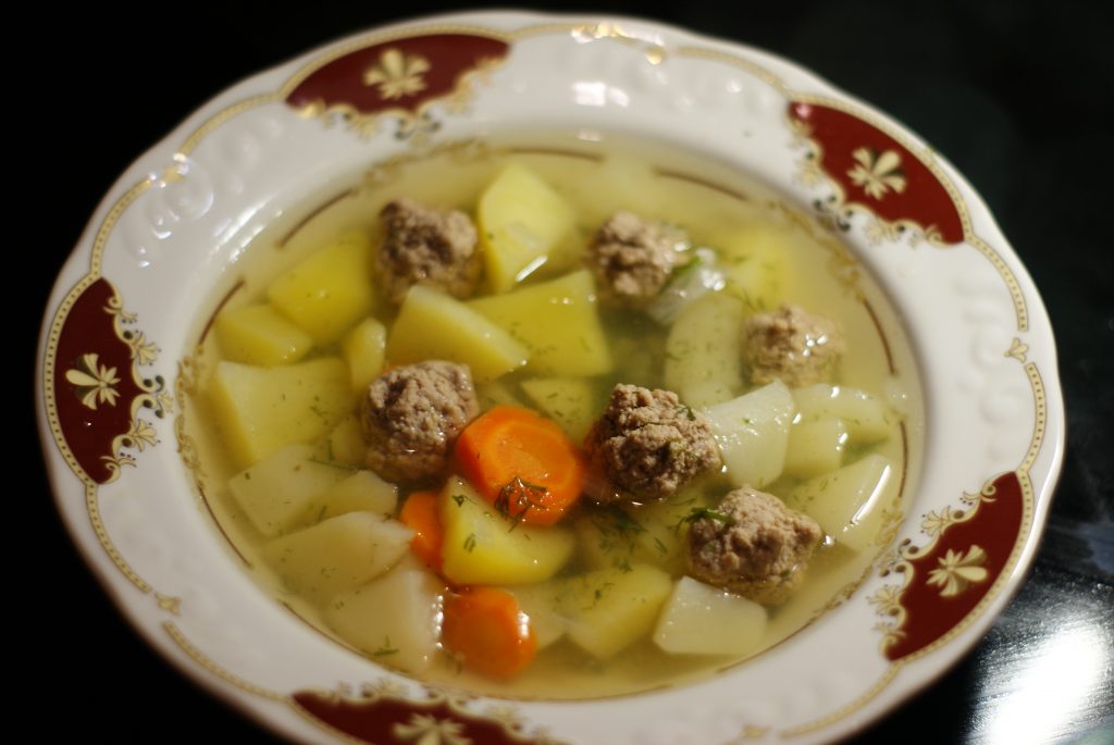 Суп с фрикадельками