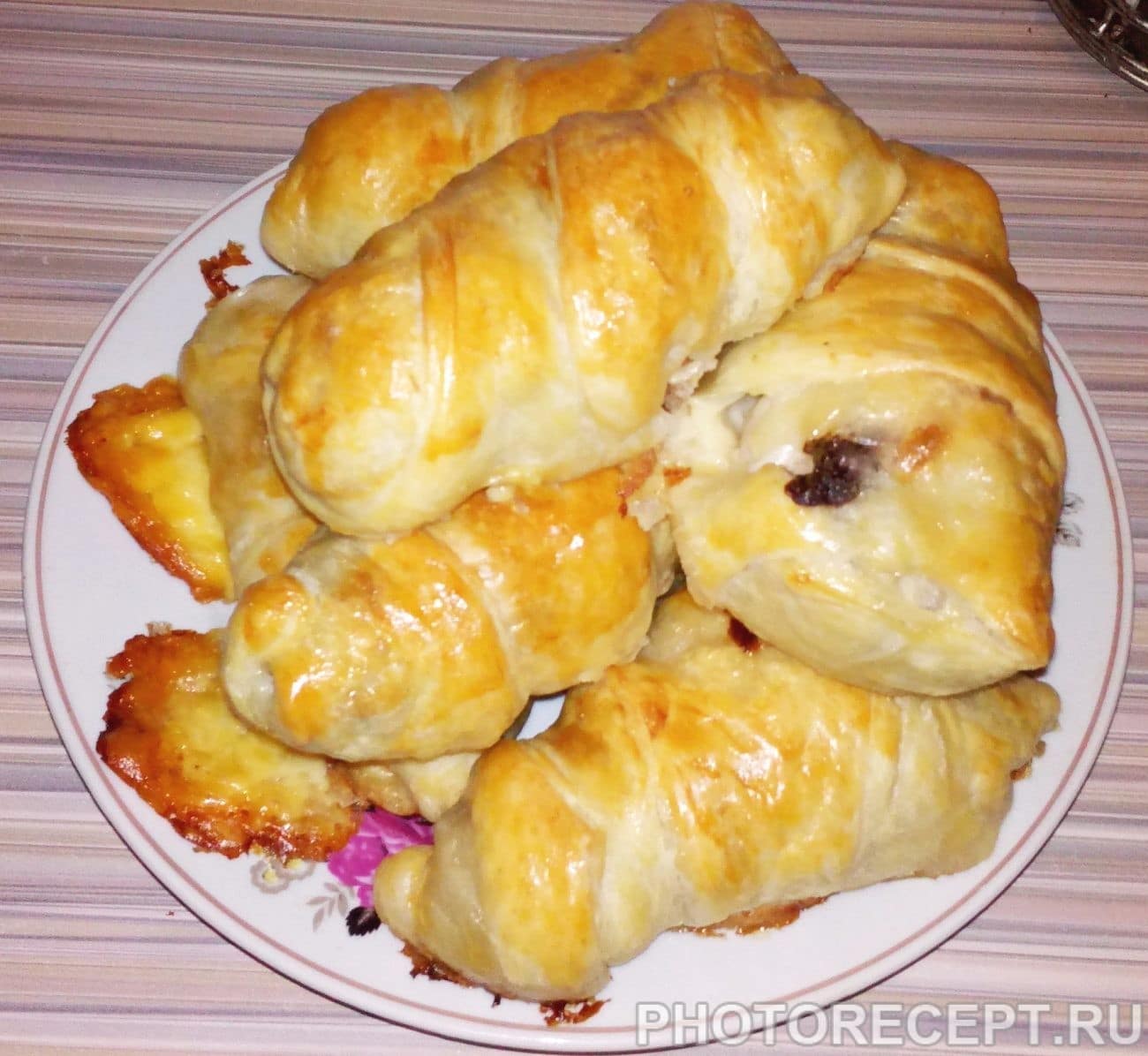 Слоеные конвертики с картошкой и куриными ножками