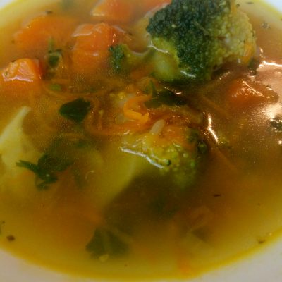 Фото рецепта - Суп с рисом, брокколи и тыквой - шаг 6