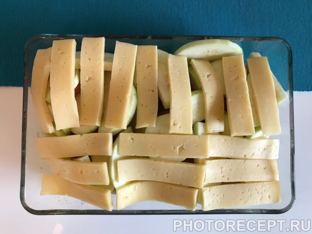 Фото рецепта - Сочная курочка с помидорами и кабачками в духовке - шаг 7