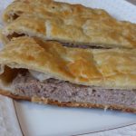 Фото рецепта - Мясной пирог из слоеного теста с фаршем индейки - шаг 5