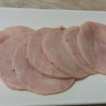 Фото рецепта - Рулетики из ветчины с яйцом и сыром - шаг 3