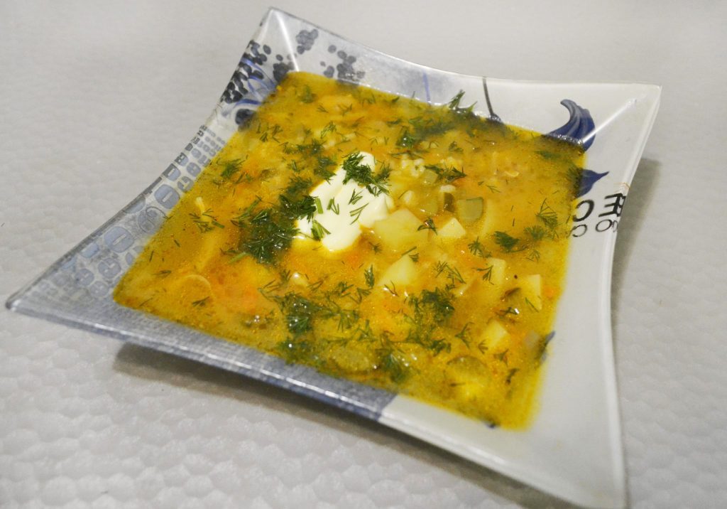 Рассольник с рисом и солеными огурцами