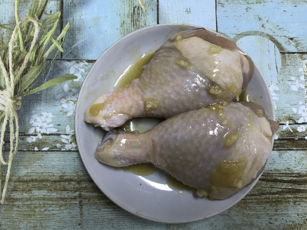 Фото рецепта - Глазированные мёдом куриные голени - шаг 3