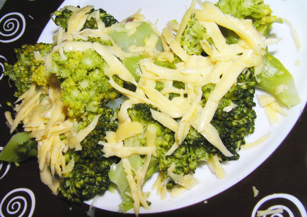 Брокколи с сыром