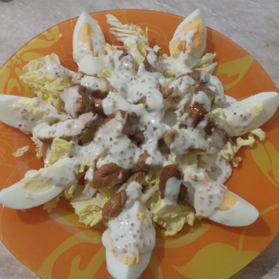 Фото рецепта - Салат из индейки с пекинской капустой и гранатом - шаг 5