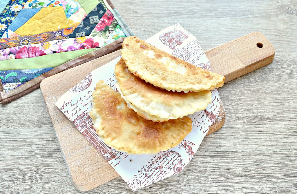 Чебуреки с творогом