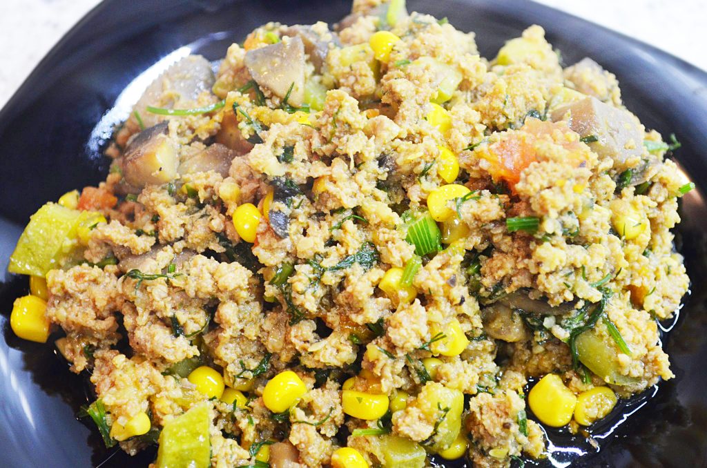 Рагу из кабачков, томатов с фаршем и грибами
