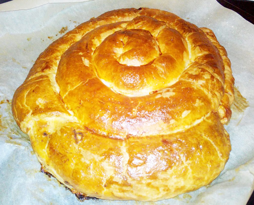 Сытный мясной пирог «Улитка»
