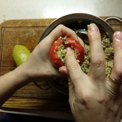 Фото рецепта - Перец фаршированный пшеном и шпротами - шаг 4
