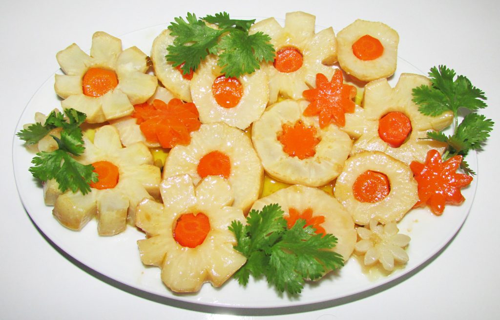 Корень сельдерея, тушенный на оливковом масле