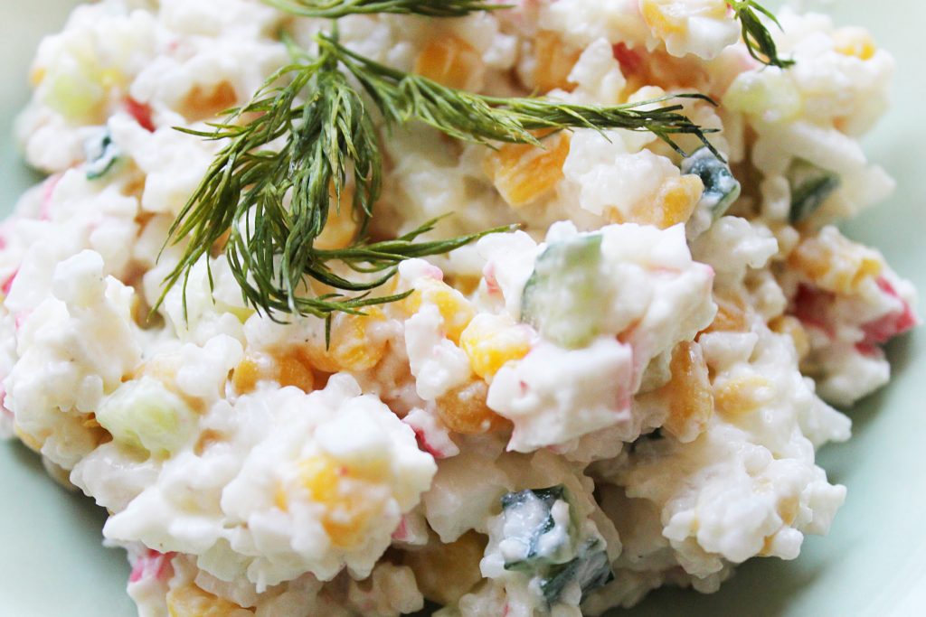 Крабовый салат с рисом