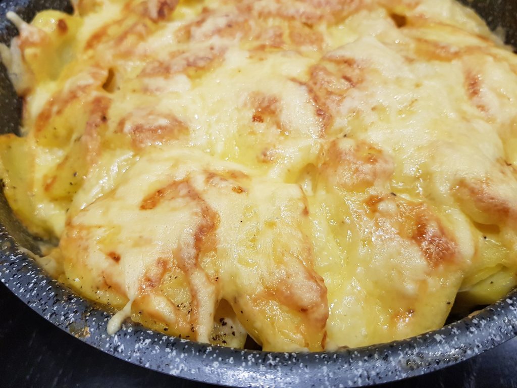 Фото рецепта - Запеканка с курицей и картошкой - шаг 6