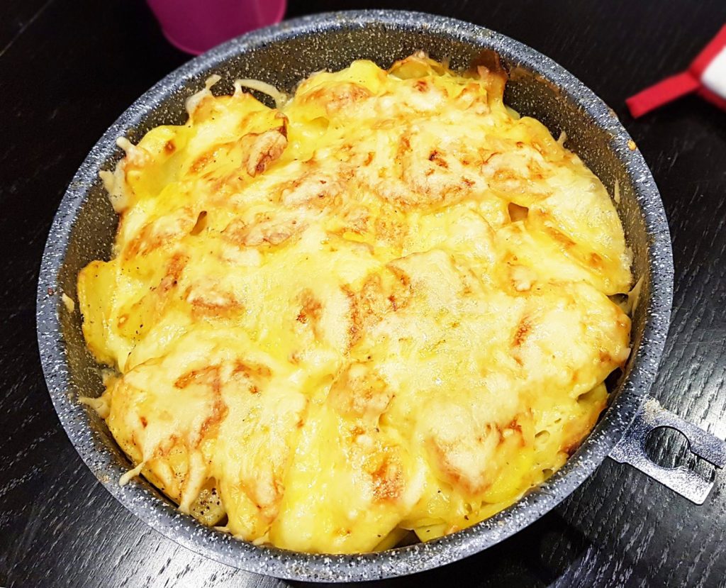 Запеканка с курицей и картошкой