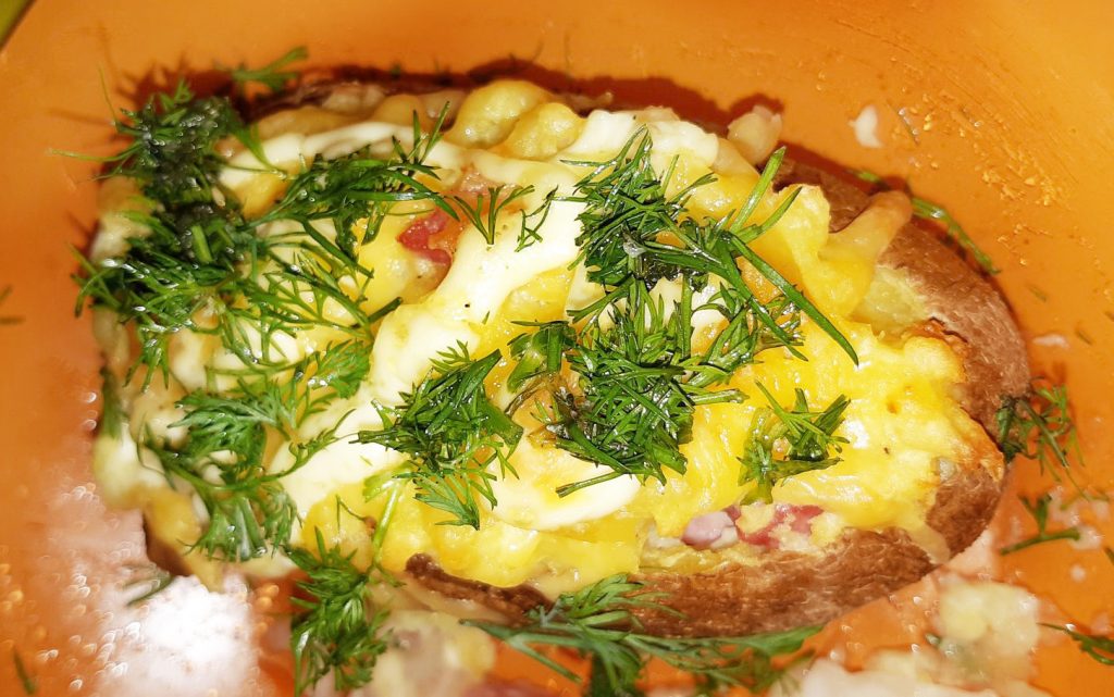 Фаршированная картошка, запеченная в духовке