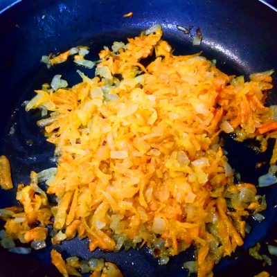 Фото рецепта - Вкусный суп с куриными фрикадельками и вермишелью - шаг 4