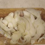 Фото рецепта - Запеченная фасоль с куриной грудкой под сырной шубкой - шаг 2