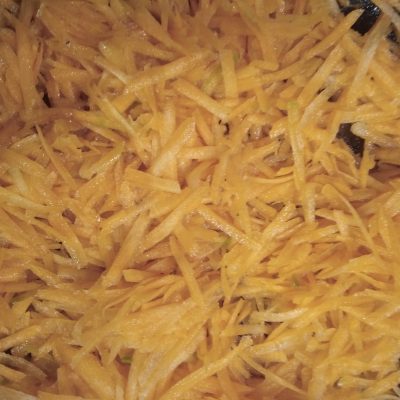 Фото рецепта - Запеченная фасоль с куриной грудкой под сырной шубкой - шаг 3