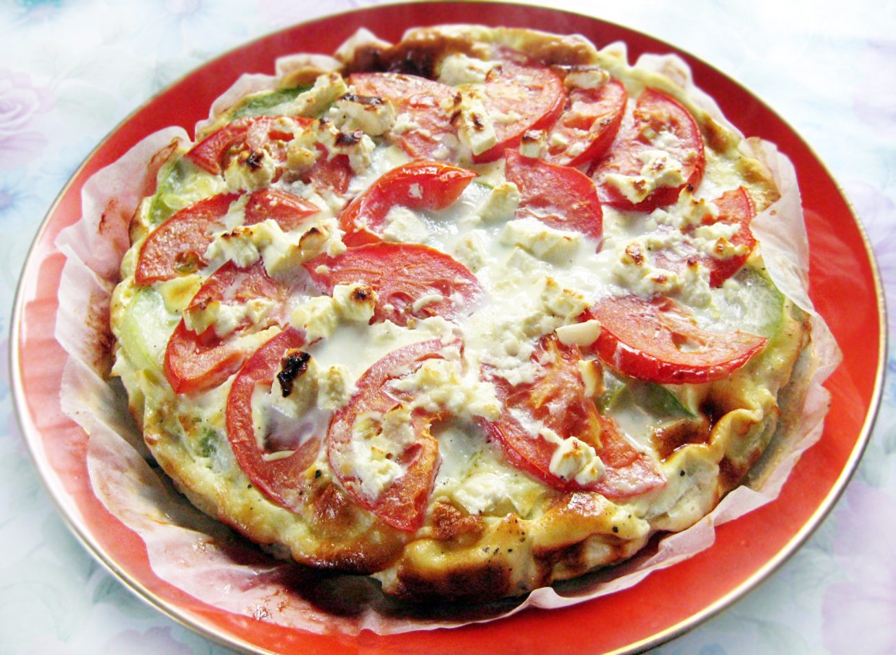 Запеканка из кабачков с сыром и помидорами