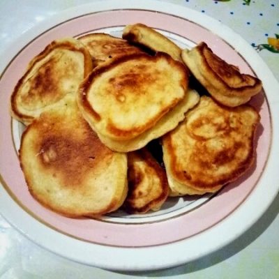 Оладушки с изюмом - рецепт с фото Оладушки с изюмом - рецепт с фото