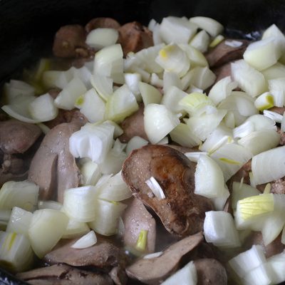 Фото рецепта - Паштет из куриной печени с овощами - шаг 3