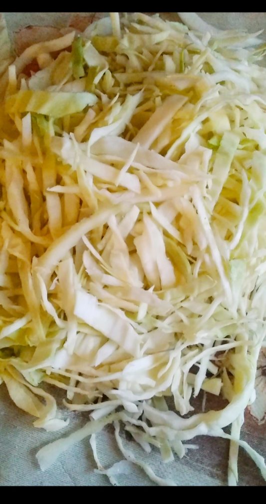 Фото рецепта - Дрожжевой пирог с капустой и картофельным пюре - шаг 7