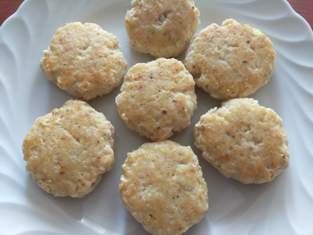 Рыбные котлеты с куркумой, чабром и кориандром