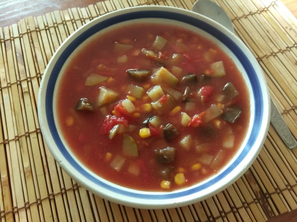 Суп томатный с кабачками, баклажанами и кукурузой