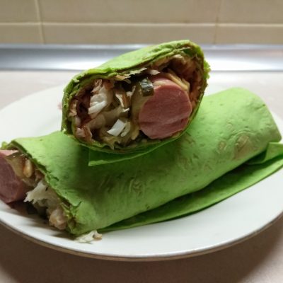 Фото рецепта - Домашняя шаурма с сосисками и пекинской капустой - шаг 8