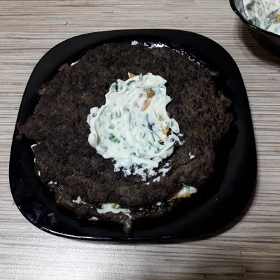 Фото рецепта - Печеночный торт из говяжьей печени с овощами - шаг 7