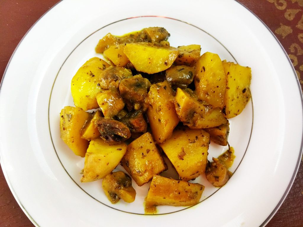 Картофель печеный с шампиньонами