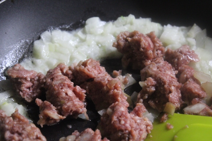 Фото рецепта - «Болоньезе» из говядины — вкусный соус для пасты - шаг 2