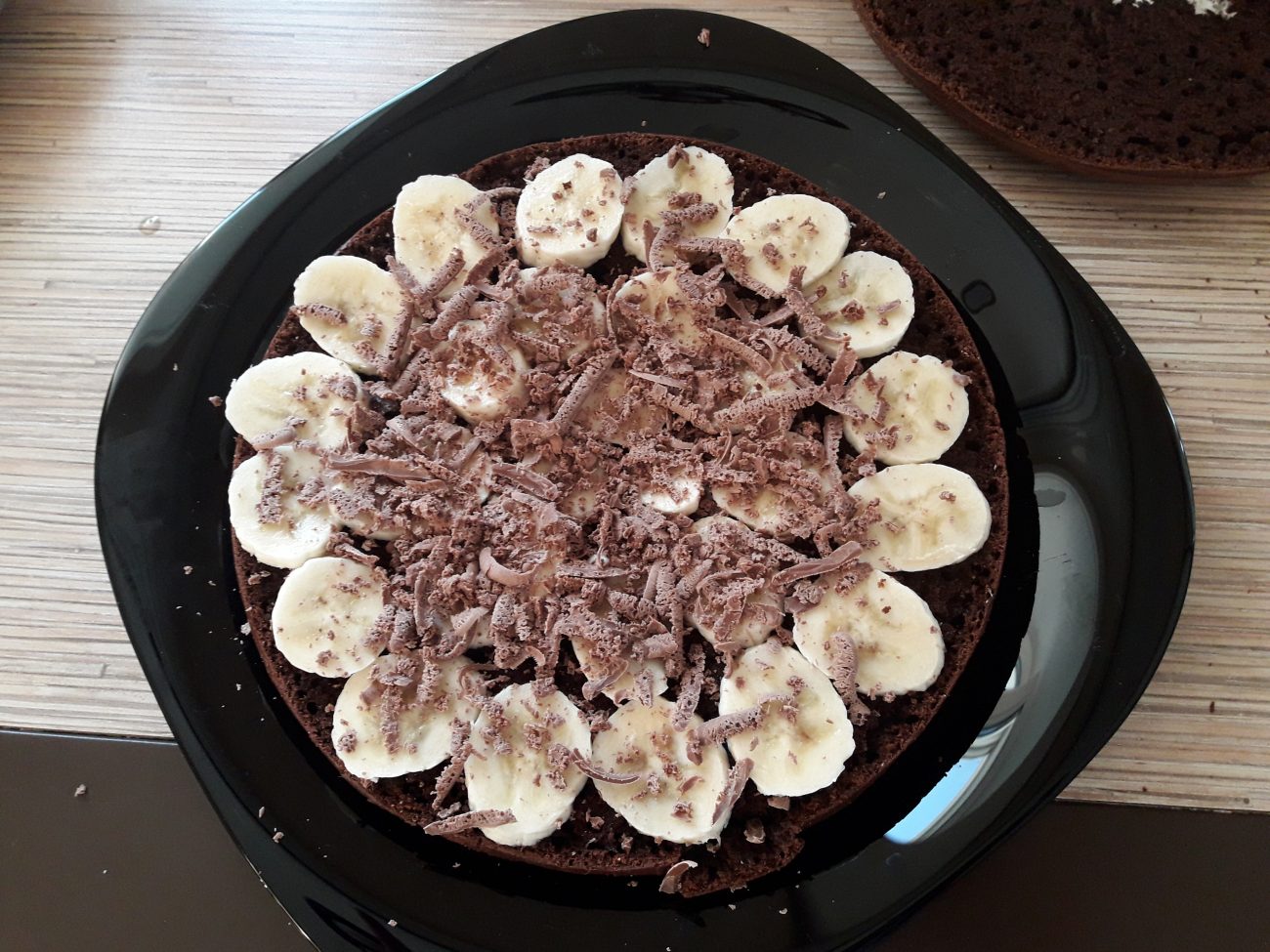 Муссовый шоколадный торт с бананами (без выпечки)