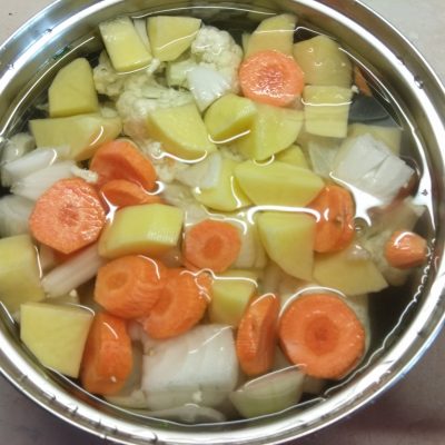 Фото рецепта - Крем-суп из цветной капусты с куркумой - шаг 2