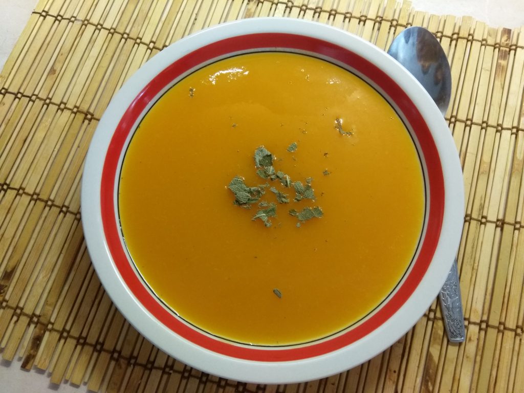 Детский морковный крем-суп с шалфеем