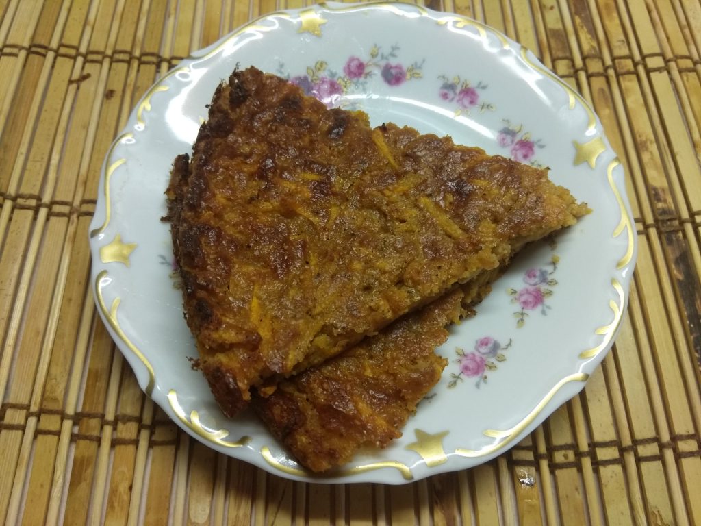 Морковный пирог с арахисом