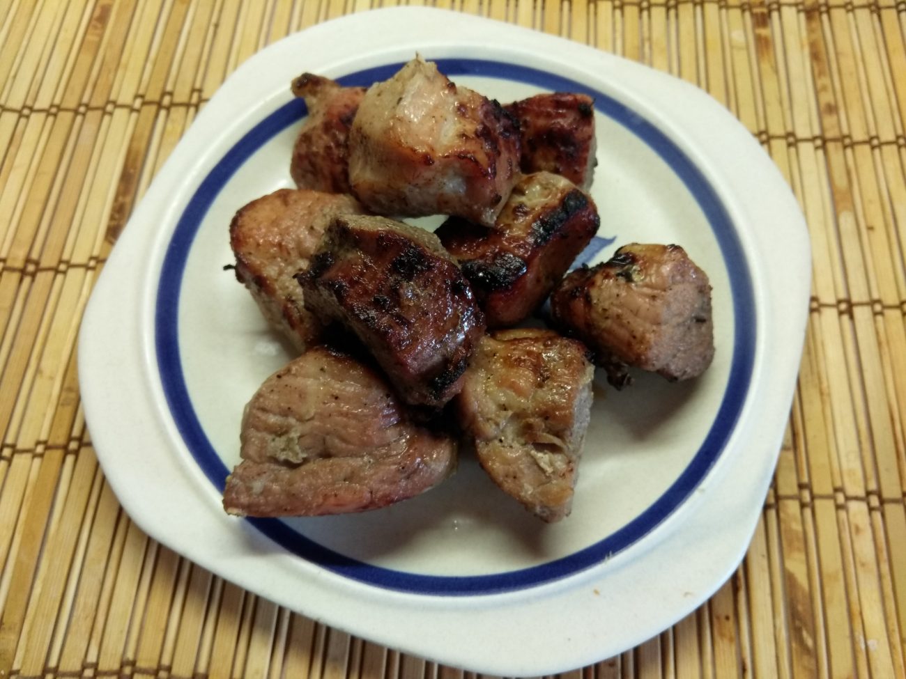 Шашлык из свиной вырезки в луковом маринаде