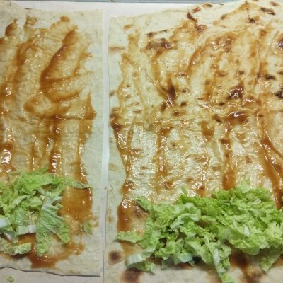 Фото рецепта - Домашняя шаурма со свиной котлетой и морковью по-корейски - шаг 2