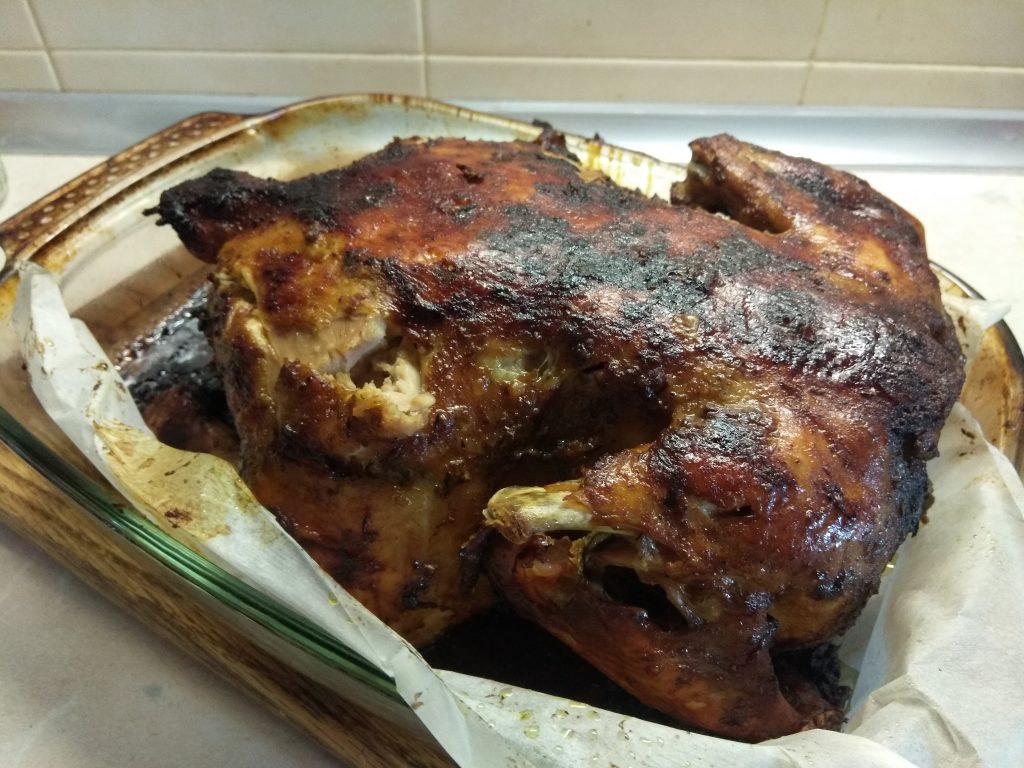 Целая курица, запеченная в восточном стиле