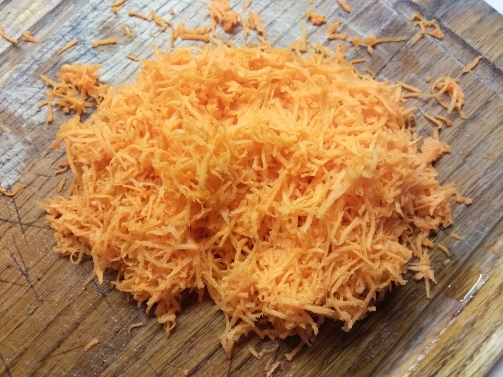 Фото рецепта - Постный суп с кислой капустой и рисом - шаг 3