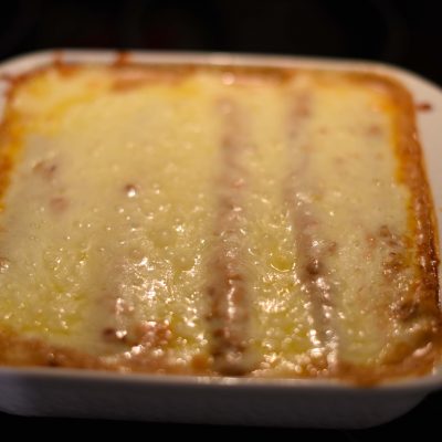 Фото рецепта - Запеканка из тортильи с курицей и сыром под соусом Enchiladas - шаг 7