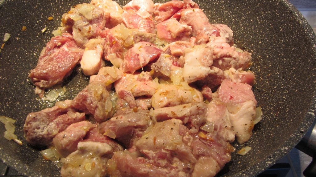 Фото рецепта - Подлива из мяса свинины - шаг 3